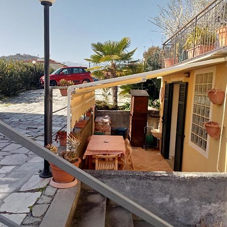 Nina House Daire Imperia Dış mekan fotoğraf