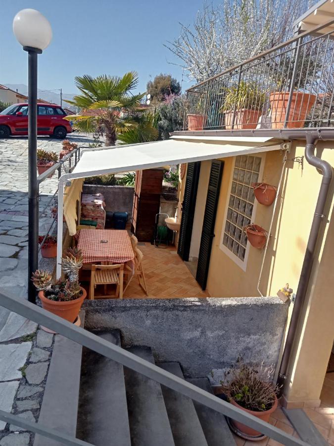Nina House Daire Imperia Dış mekan fotoğraf
